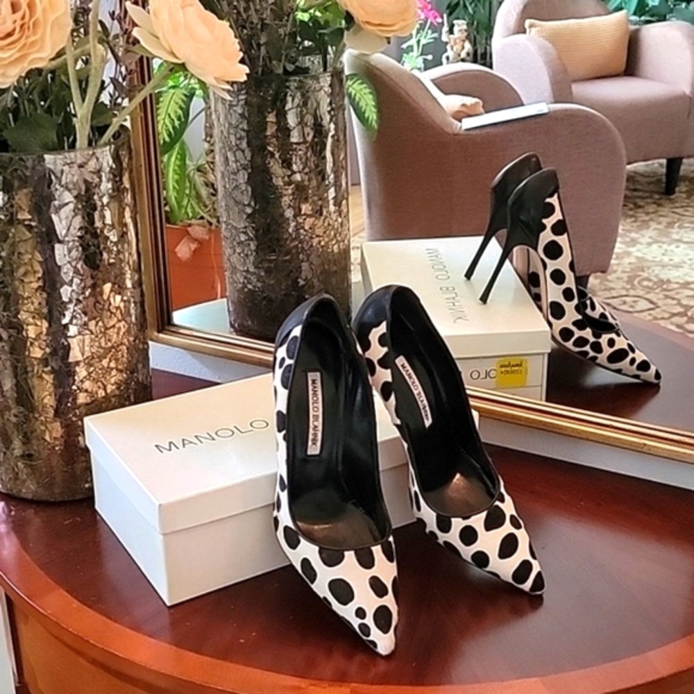 Manolo Blahnik/box